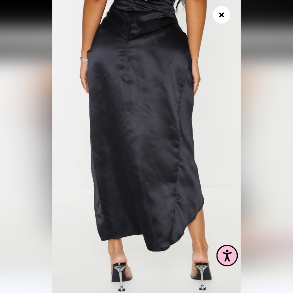 NWT Pretty Little Thing Satin Twist Front Midi Skirt Women's 6 Black Boho Retro - Picture 6 of 10